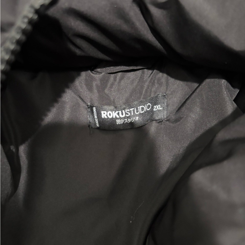 Roku Studios black puffer XXL - Picture 2 of 3